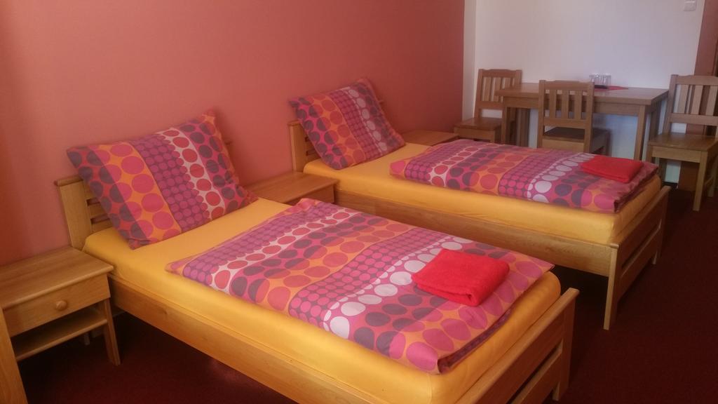hotel KORUNA Rožnov pod Radhoštěm Zimmer foto