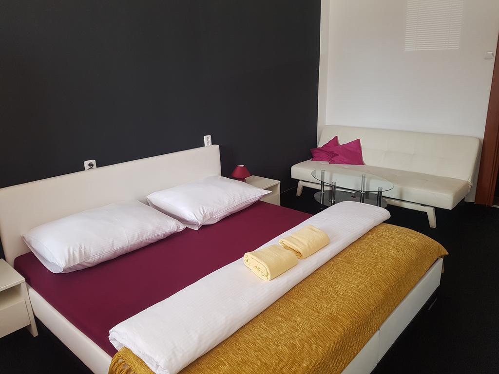 hotel KORUNA Rožnov pod Radhoštěm Exterior foto